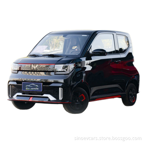 Wuling Mini EV 4 -колесный взрослый высокоскоростной автомобили с высокой скоростью EV, изготовленные в Китае